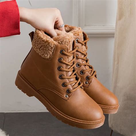 stylish winter shoes for women.